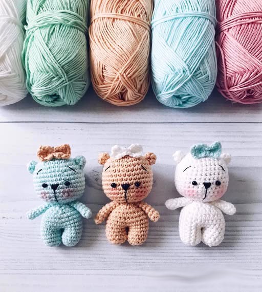 Tiny teddy bear crochet pattern