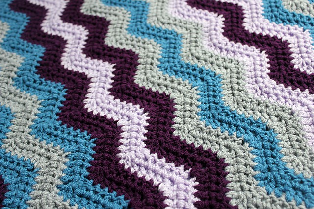 Wavy Chevron Baby Blanket Pattern