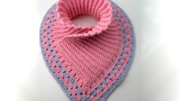 Crochet Pattern For a Cowl Neck